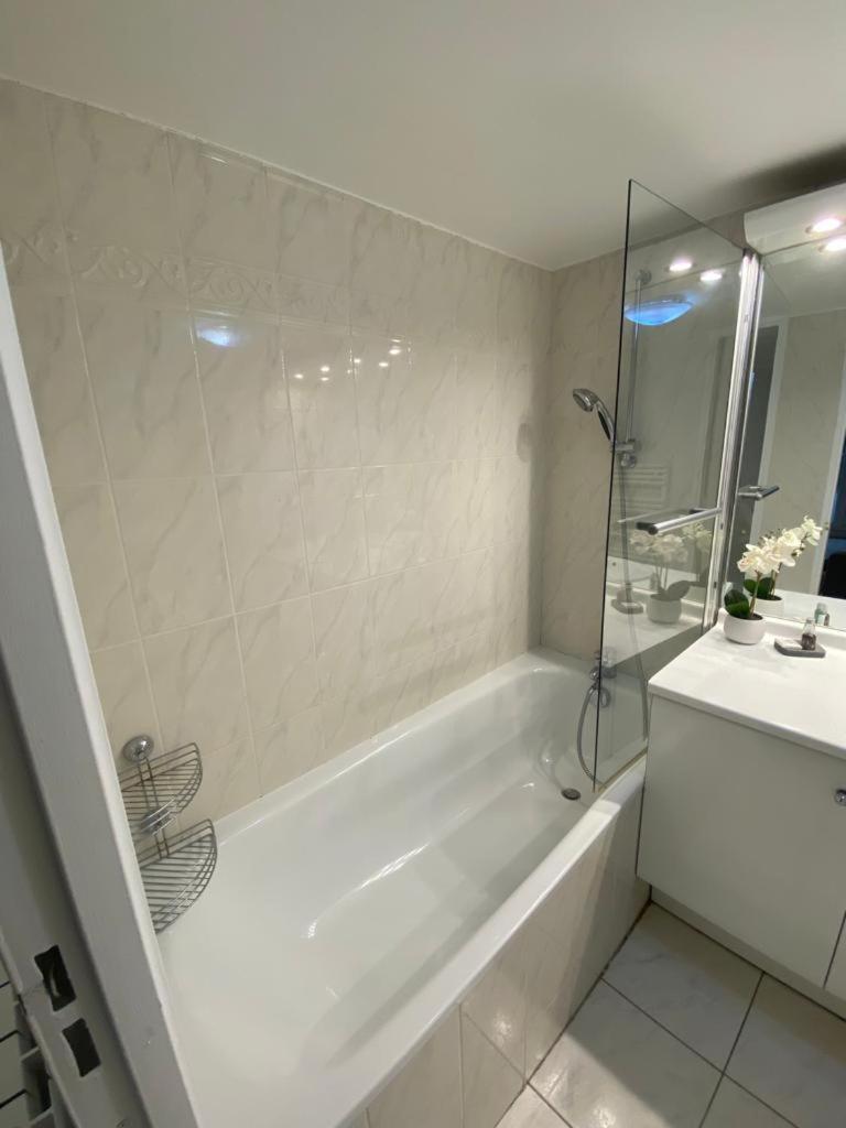 Magnifique Duplex 45 M2 Aux Portes De Paris Metro Barbara A 30Mn Expo Porte De Versailles Montrouge Exteriör bild