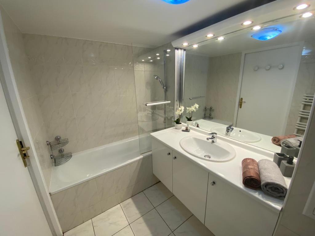 Magnifique Duplex 45 M2 Aux Portes De Paris Metro Barbara A 30Mn Expo Porte De Versailles Montrouge Exteriör bild